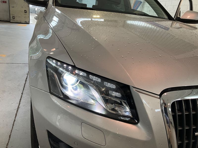 Audi Q5 2.0 TDI quattro 2009 – снимка на щета