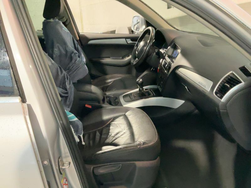 Audi Q5 2.0 TDI quattro 2009 – снимка 11