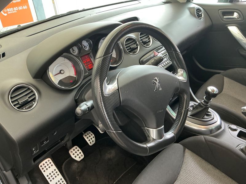 Peugeot 308 1.6 e-HDi Sport Pack 2015 – снимка 25