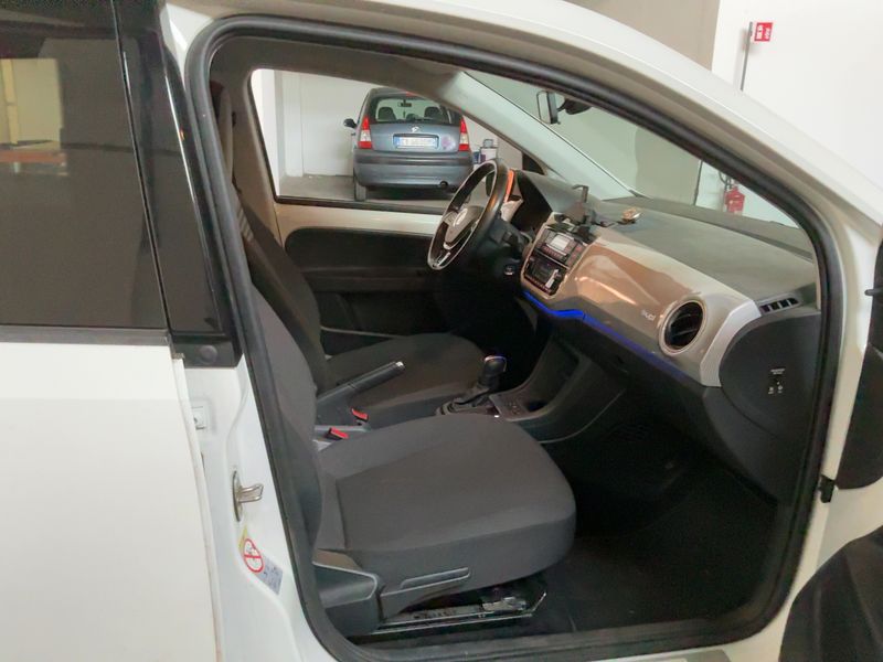 Volkswagen up! electric drive 61 kW e-up! 2020 – снимка 16