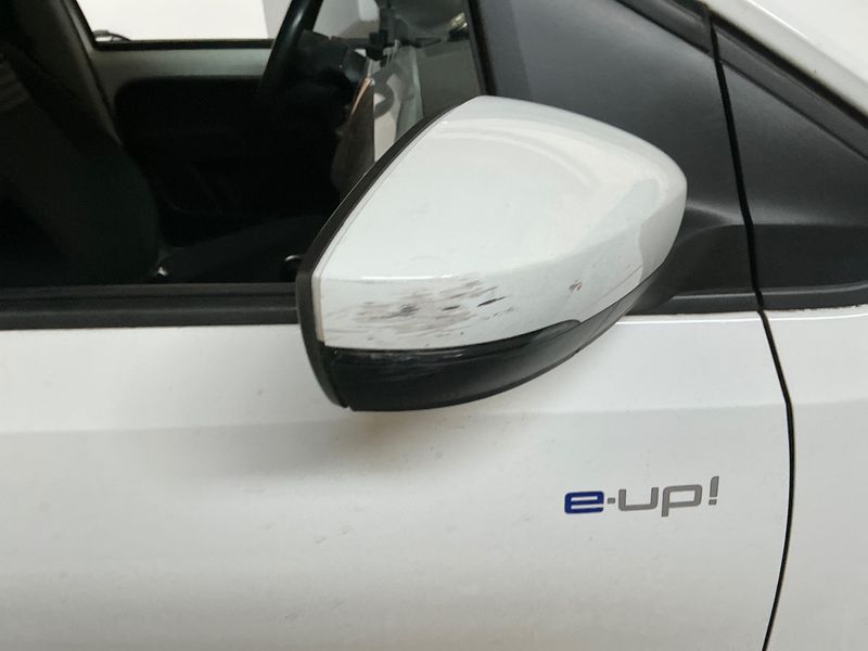 Volkswagen up! electric drive 61 kW e-up! 2020 – снимка 21