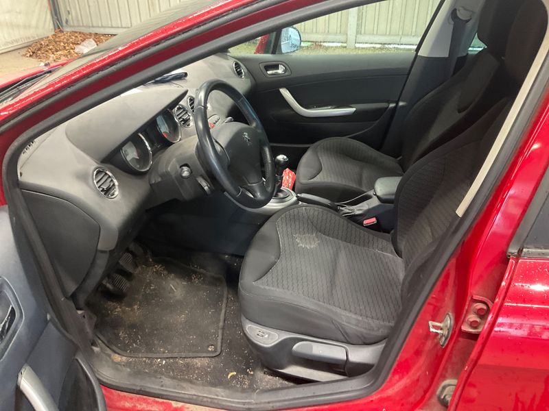 Peugeot 308 1.6 Family 2011 – снимка 3
