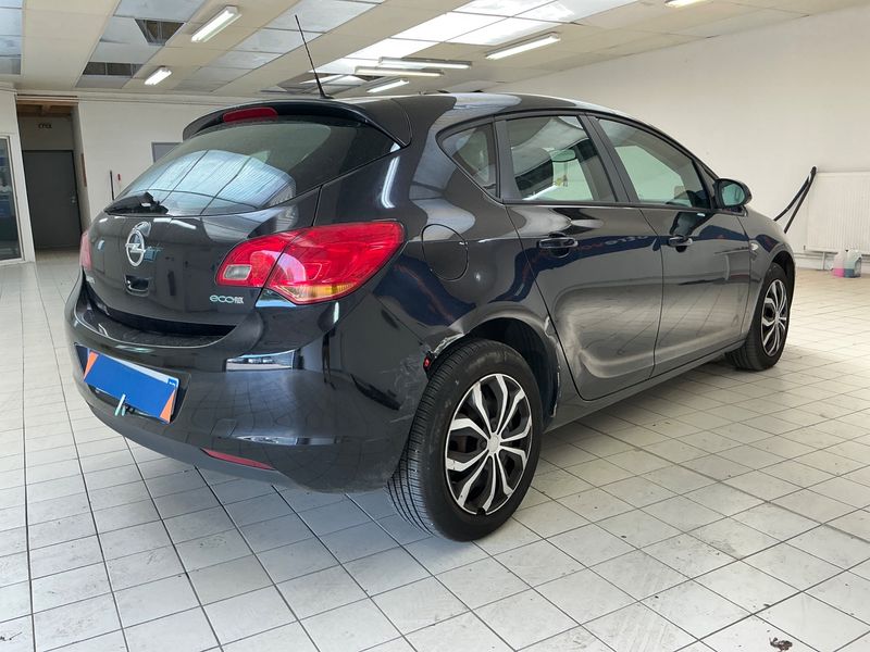 Opel Astra 1.3 CDTI Enjoy 2010 – снимка 2