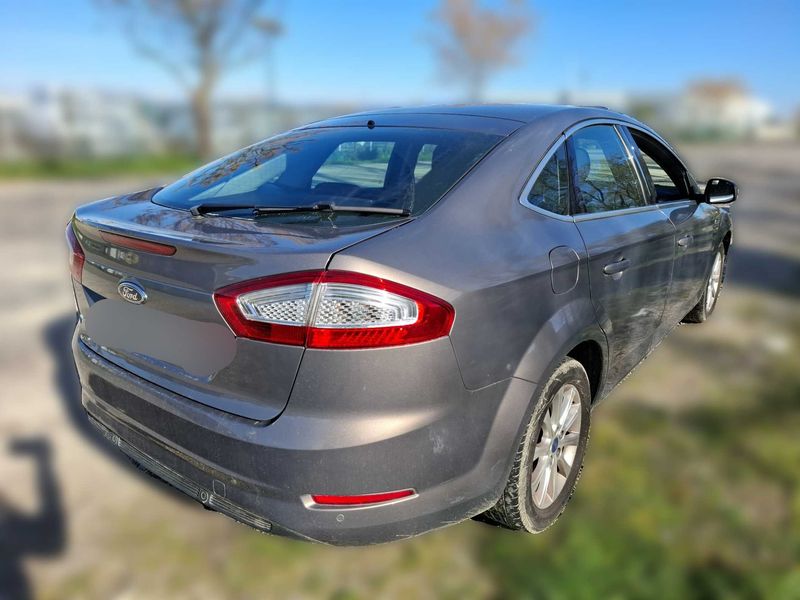 Ford Mondeo 1.6 TDCi Titanium 2012 – снимка 5