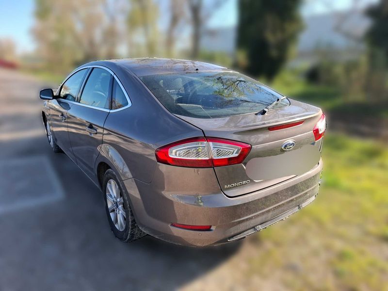 Ford Mondeo 1.6 TDCi Titanium 2012 – снимка 3