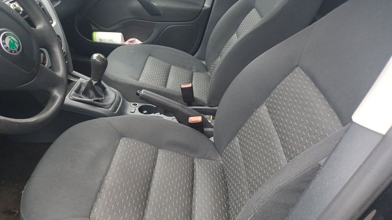 Skoda Octavia 1.2 TSI Active 2012 – снимка 9