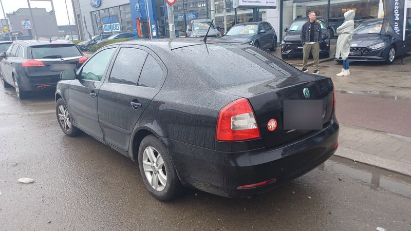 Skoda Octavia 1.2 TSI Active 2012 – снимка 3