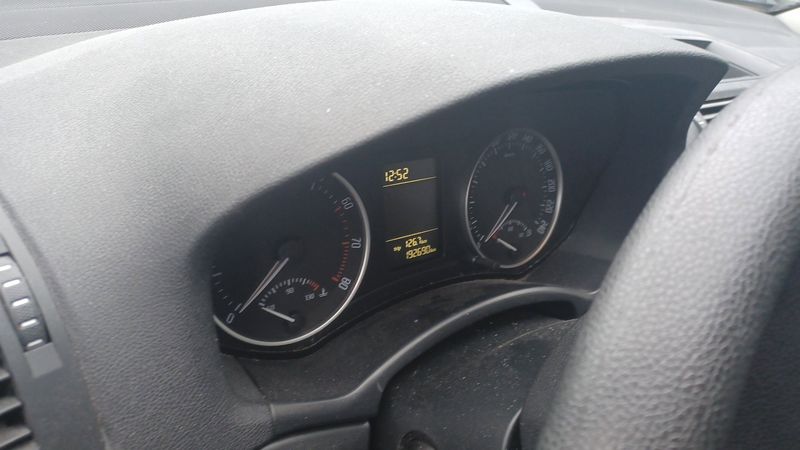 Skoda Octavia 1.2 TSI Active 2012 – снимка 11