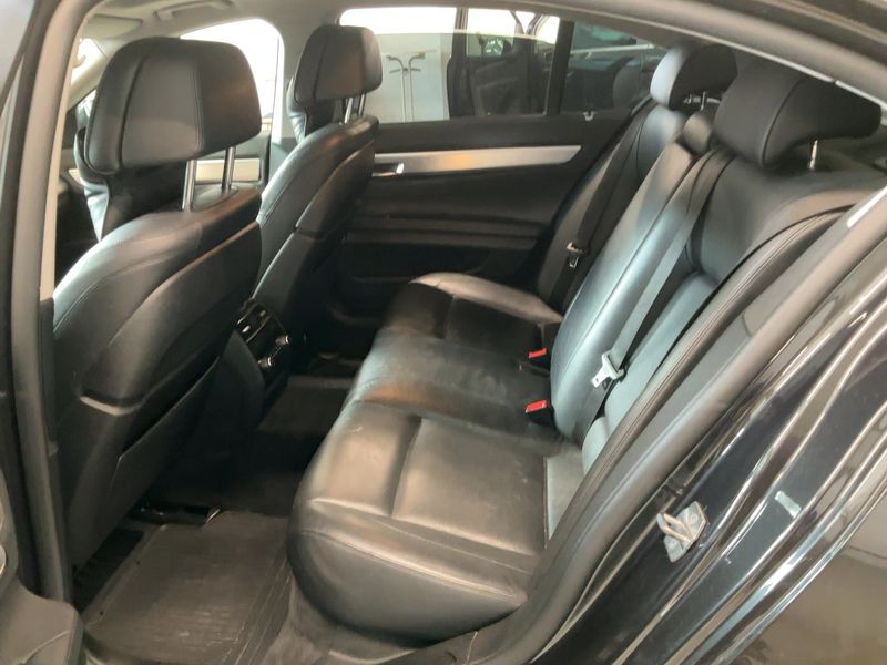 BMW 7er 740d xDrive 2014 – снимка 19
