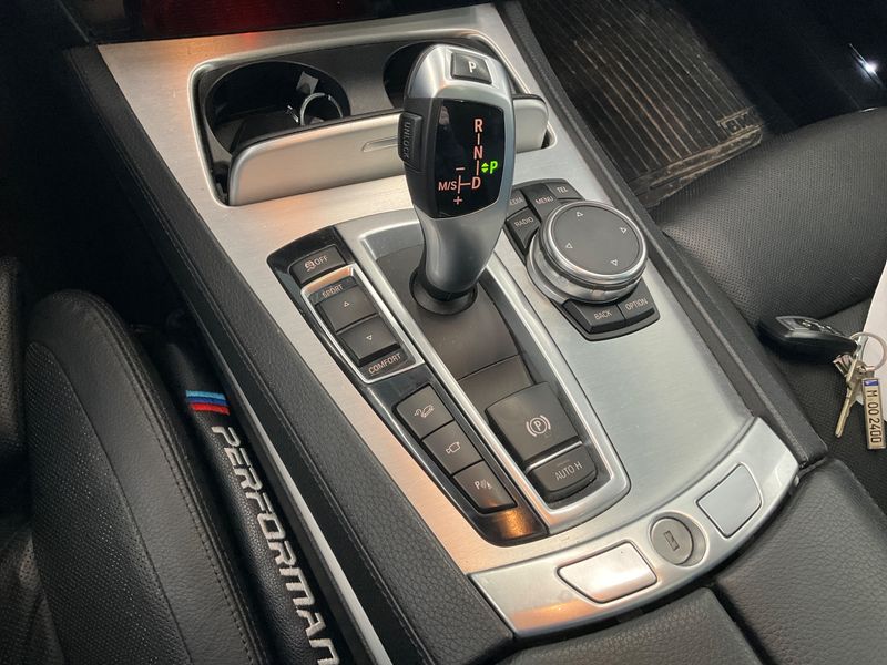 BMW 7er 740d xDrive 2014 – снимка 22