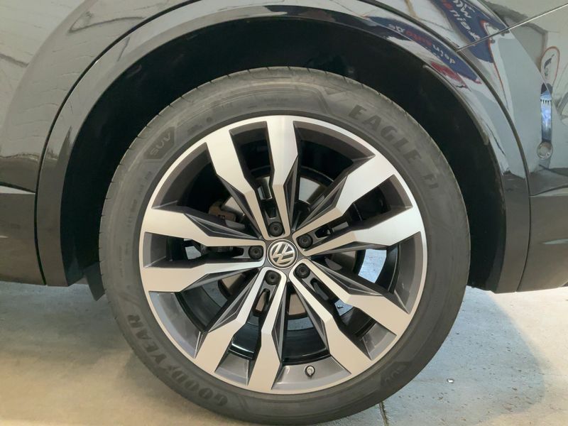 Volkswagen Touareg 3.0 V6 TDI R-Line 4Motion 2019 – снимка 5