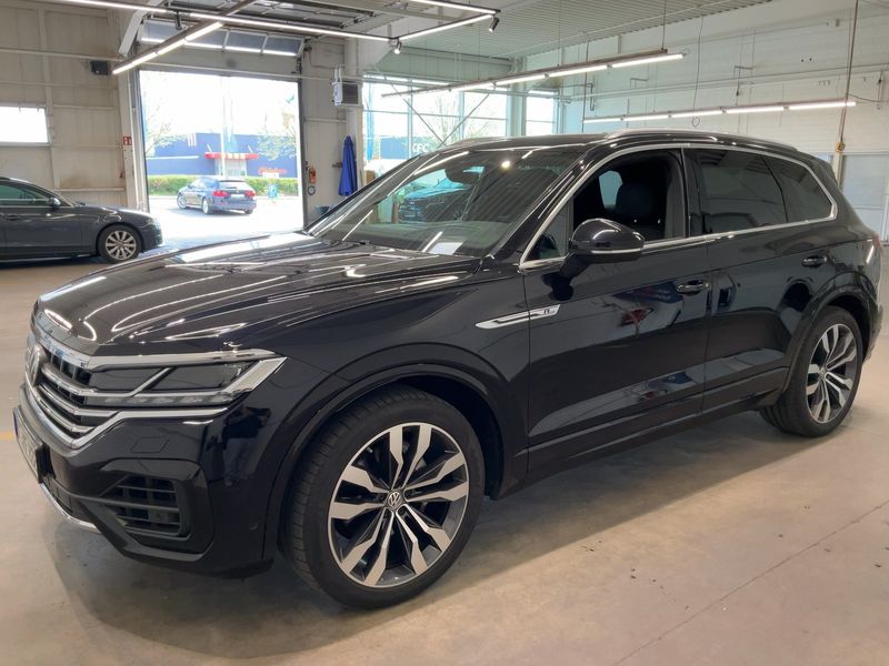 Volkswagen Touareg 3.0 V6 TDI R-Line 4Motion 2019 – снимка 1