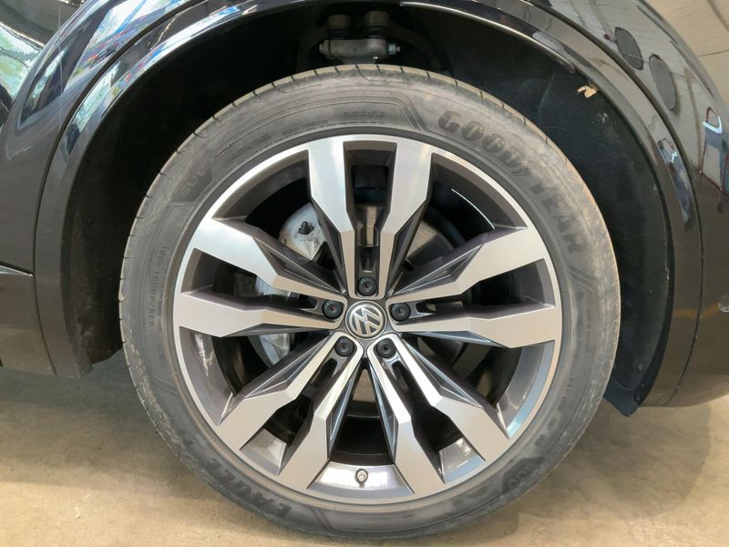 Volkswagen Touareg 3.0 V6 TDI R-Line 4Motion 2019 – снимка 11