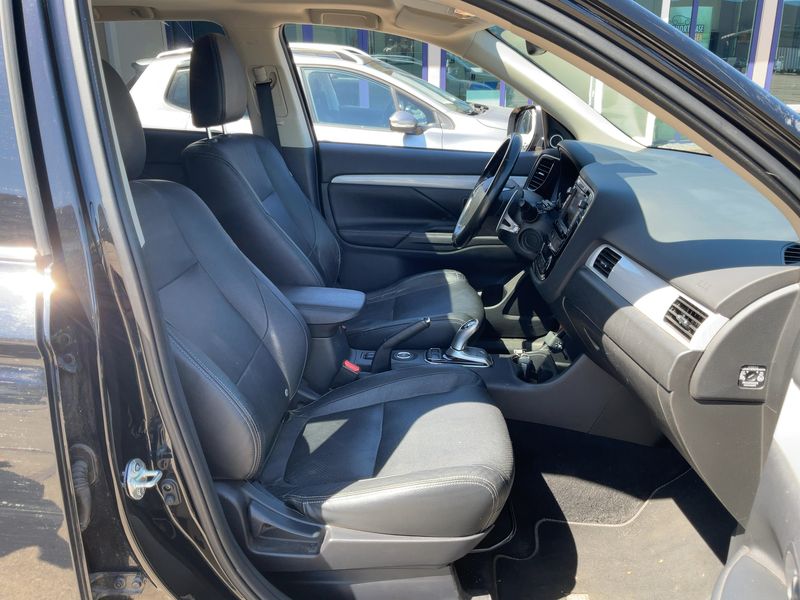 Mitsubishi Outlander 2.0 PHEV PHEV Instyle 4WD 2014 – снимка 16