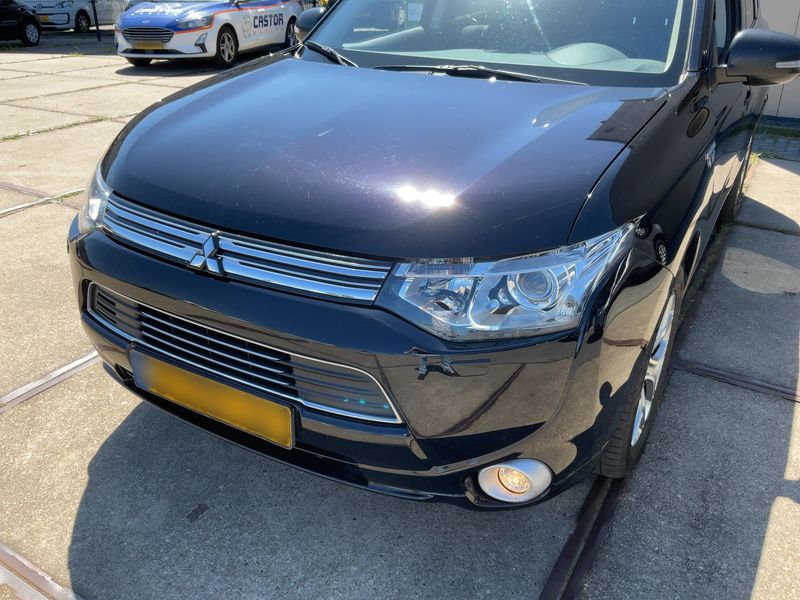 Mitsubishi Outlander 2.0 PHEV PHEV Instyle 4WD 2014 – снимка 2