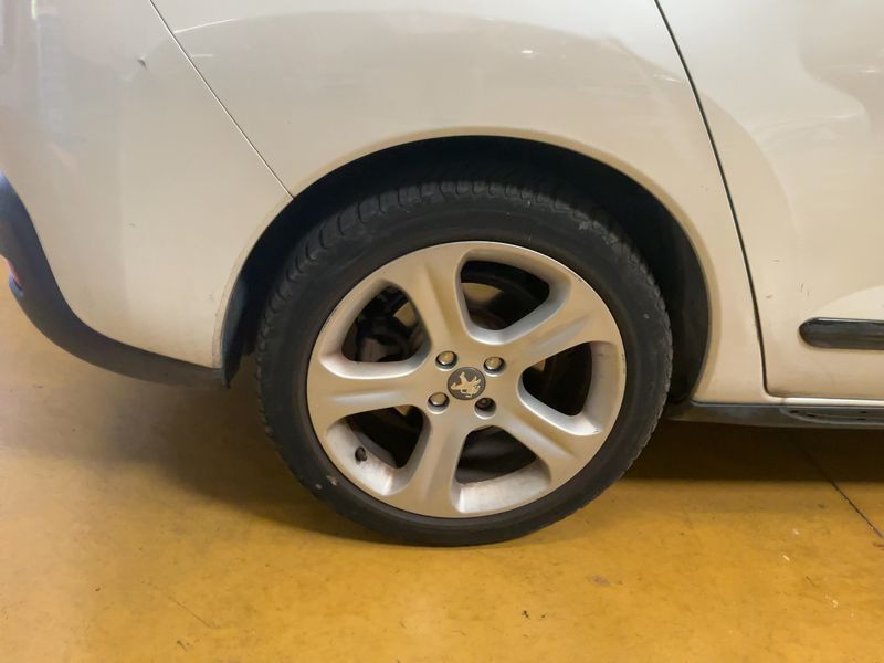 Peugeot 3008 2.0 HDi Hybrid4 2013 – снимка 9