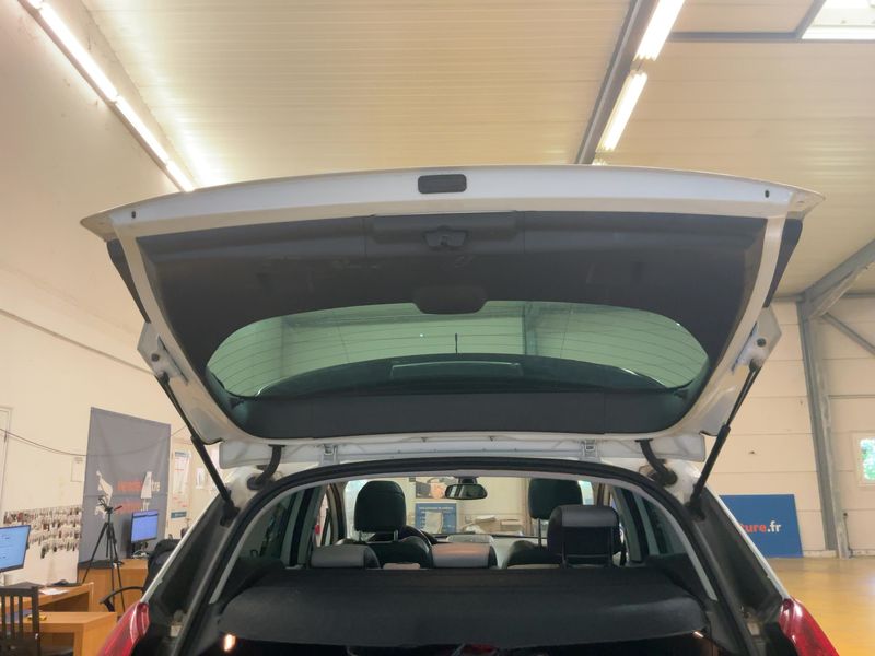 Peugeot 3008 2.0 HDi Hybrid4 2013 – снимка 15