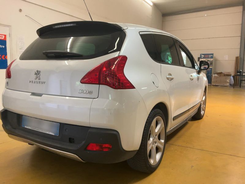 Peugeot 3008 2.0 HDi Hybrid4 2013 – снимка 8