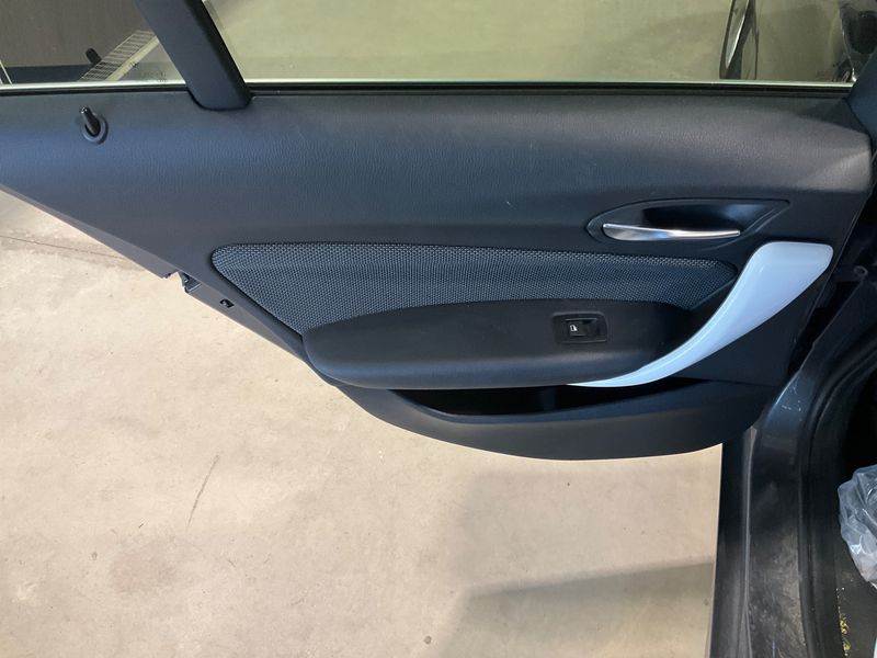 BMW 1er 116d Urban Line 2018 – снимка на щета 39