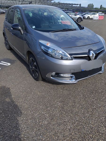 Renault Scenic 1.5 dCi BOSE Edition 2015 – снимка 12