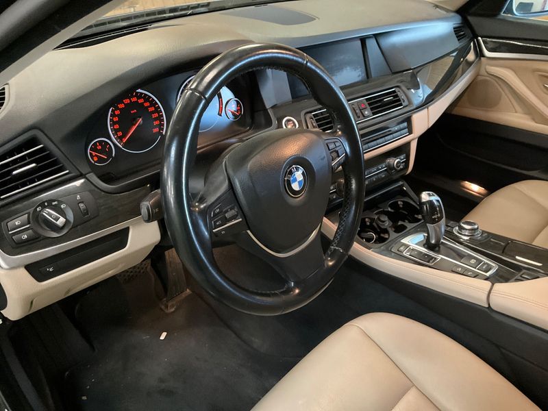 BMW 5er 535i xDrive 2011 – снимка 26