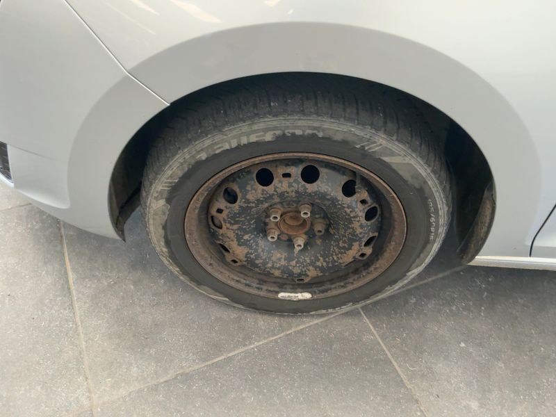 Skoda Rapid Spaceback 1.6 TDI Elegance 2014 – снимка 3