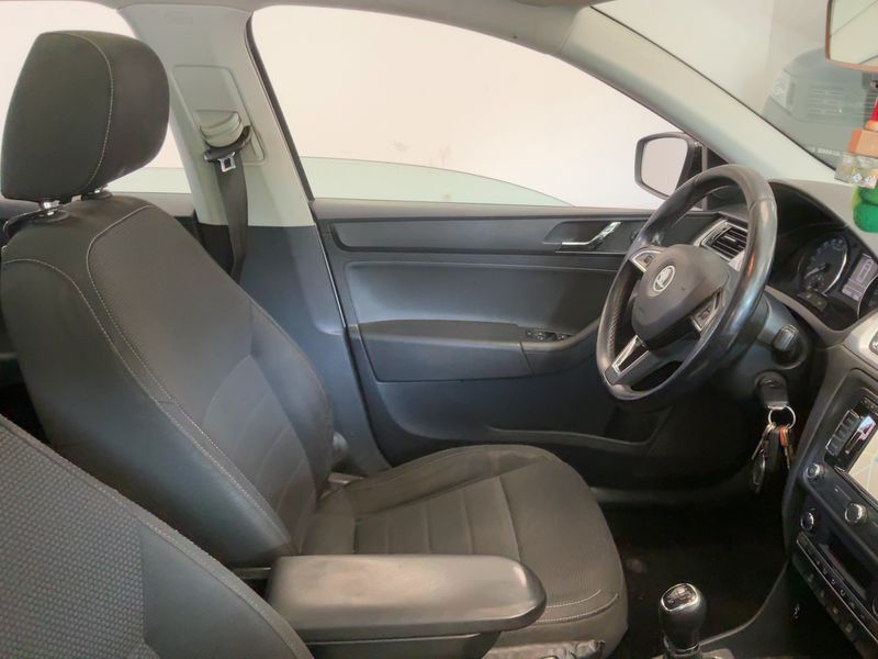 Skoda Rapid Spaceback 1.6 TDI Elegance 2014 – снимка 16