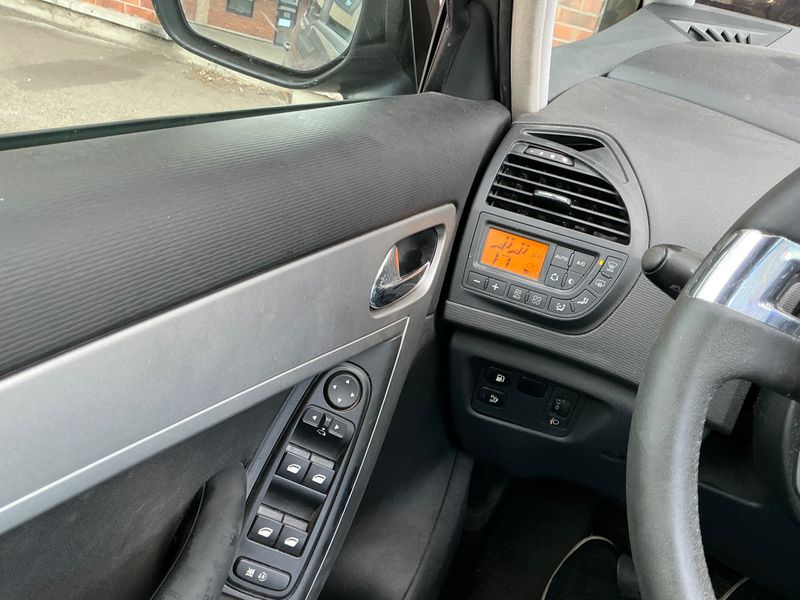 Citroen C4 Picasso 1.6 HDi Classique 2010 – снимка 10