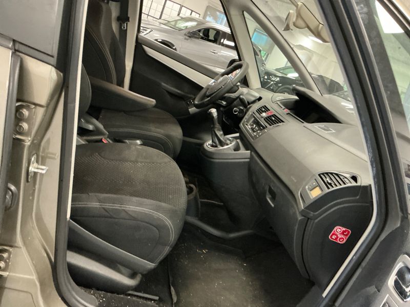 Citroen C4 Picasso 1.6 HDi Classique 2010 – снимка 3