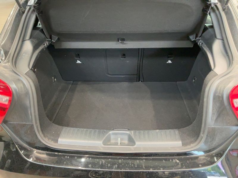 Mercedes-Benz A-Klasse A 180 BlueEfficiency Urban 2013 – снимка 15