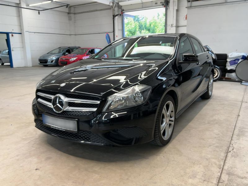 Mercedes-Benz A-Klasse A 180 BlueEfficiency Urban 2013 – снимка 1