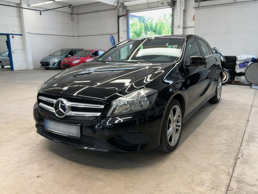 Mercedes-Benz A-Klasse A 180 BlueEfficiency Urban 2013 – снимка 1