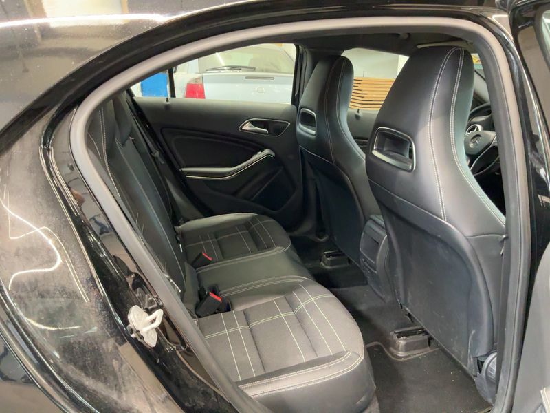 Mercedes-Benz A-Klasse A 180 BlueEfficiency Urban 2013 – снимка 19