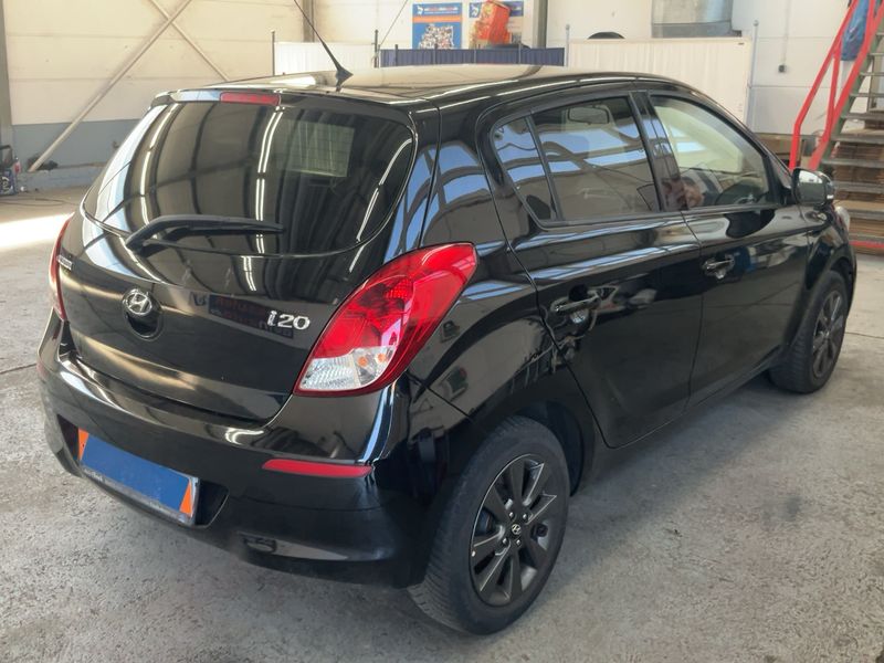 Hyundai i20 1.4 Comfort 2014 – снимка 8