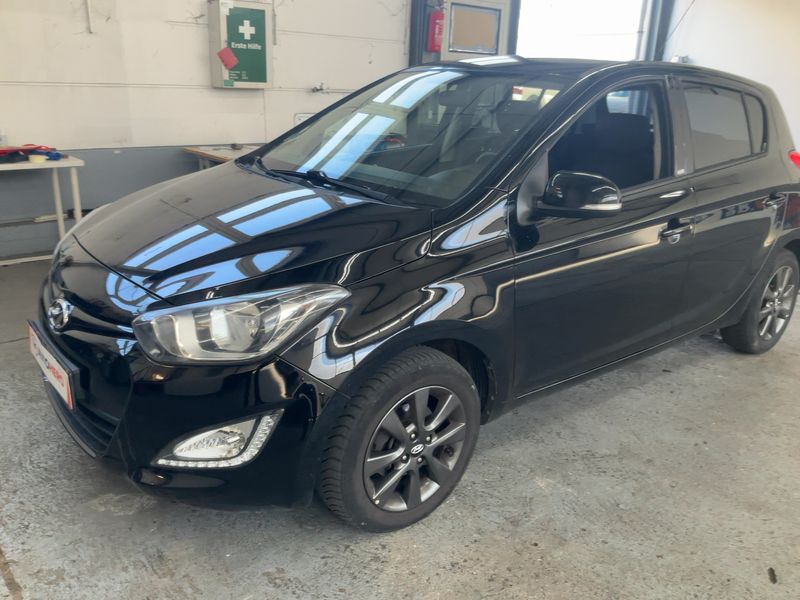 Hyundai i20 1.4 Comfort 2014 – снимка 2