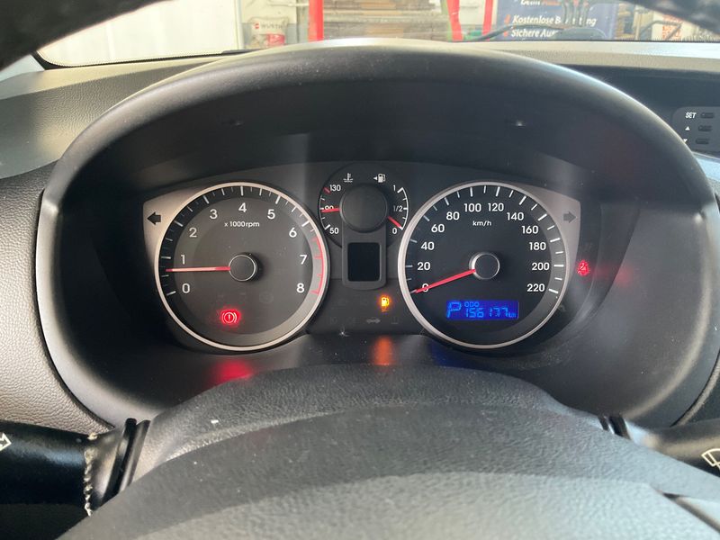 Hyundai i20 1.4 Comfort 2014 – снимка 18