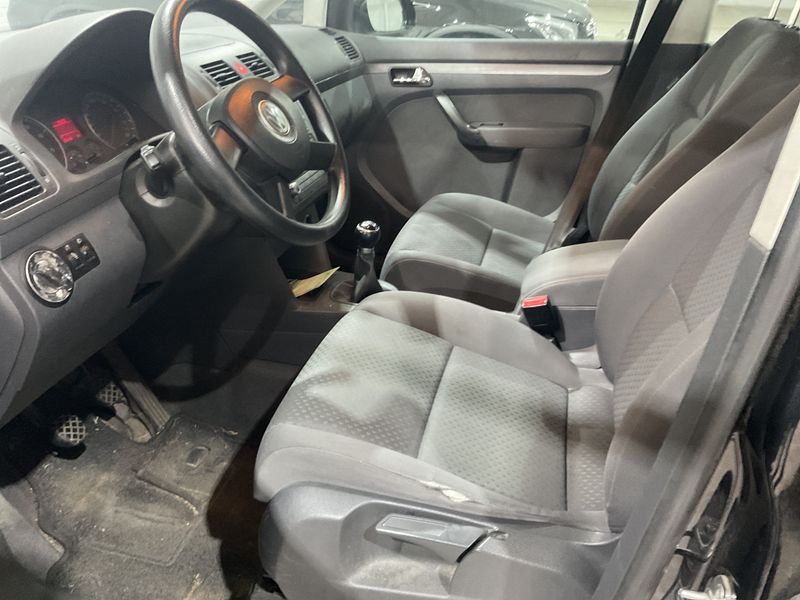 Volkswagen Touran 1.6 FSI Highline 2006 – снимка 3