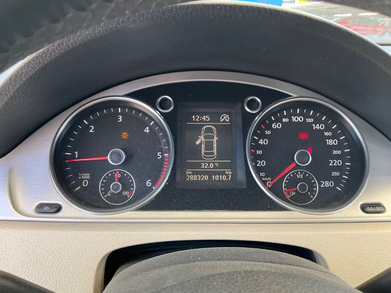 Volkswagen Passat CC 2.0 TDI BlueMotion Tech 2011 – снимка 18