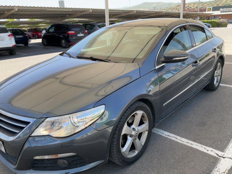 Volkswagen Passat CC 2.0 TDI BlueMotion Tech 2011 – снимка 2