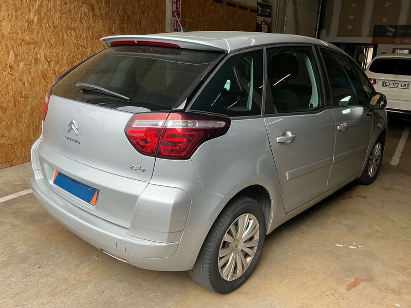 Citroen C4 Picasso 1.6 HDi Attraction 2012 – снимка 2