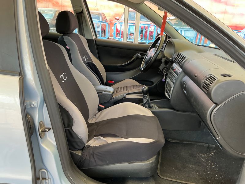 Seat Leon 1.9 TDI Sports Limited 2004 – снимка 3