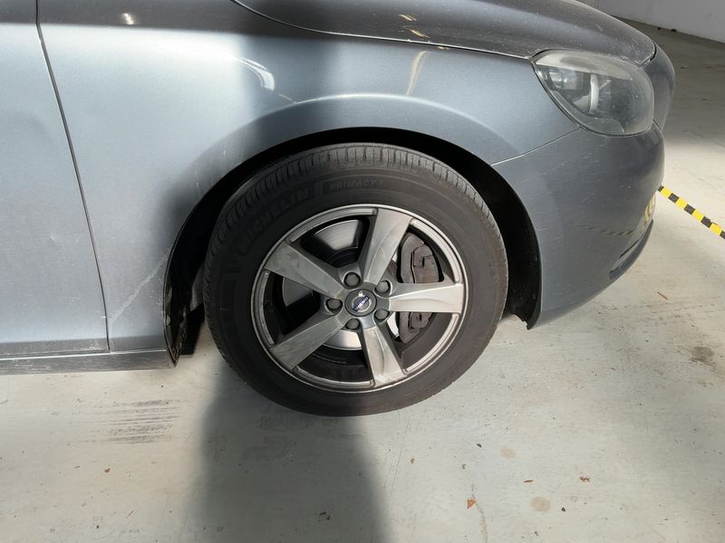 Volvo V40 2.0 D2 Kinetic 2015 – снимка 11