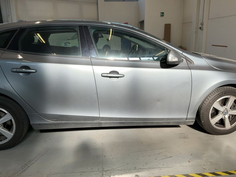 Volvo V40 2.0 D2 Kinetic 2015 – снимка 10