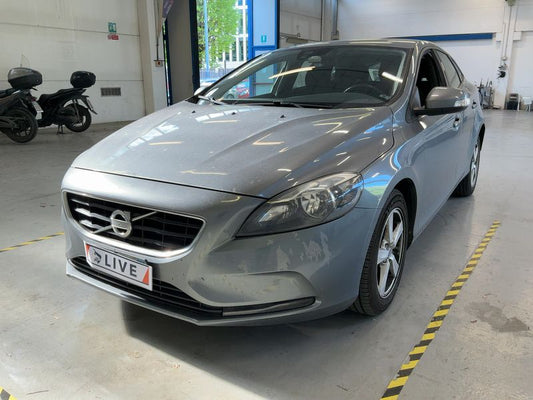 Volvo V40 2.0 D2 Kinetic 2015 – снимка 1