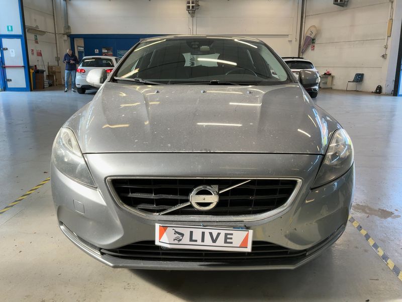 Volvo V40 2.0 D2 Kinetic 2015 – снимка 14