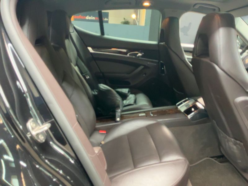 Porsche Panamera 4S 2011 – снимка 20