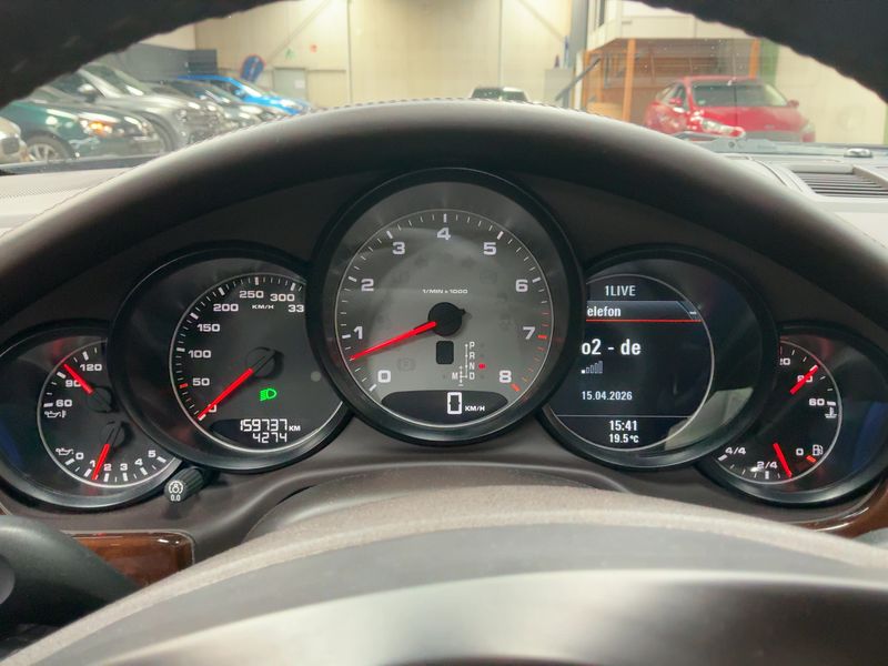 Porsche Panamera 4S 2011 – снимка 19