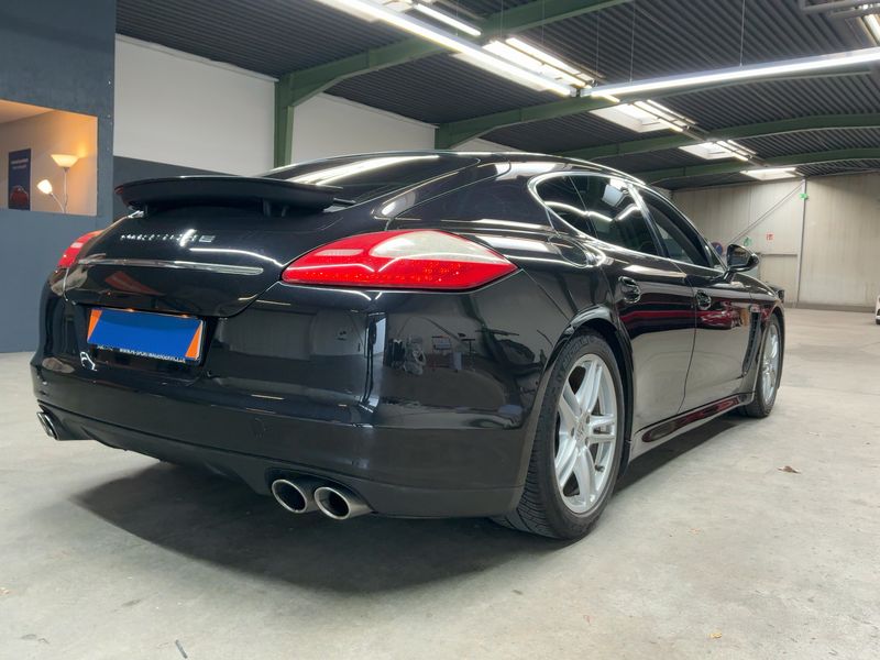 Porsche Panamera 4S 2011 – снимка 8
