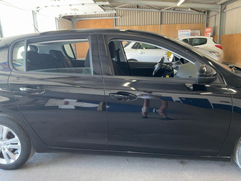 Peugeot 308 1.6 Blue-HDi Business Pack 2016 – снимка 10