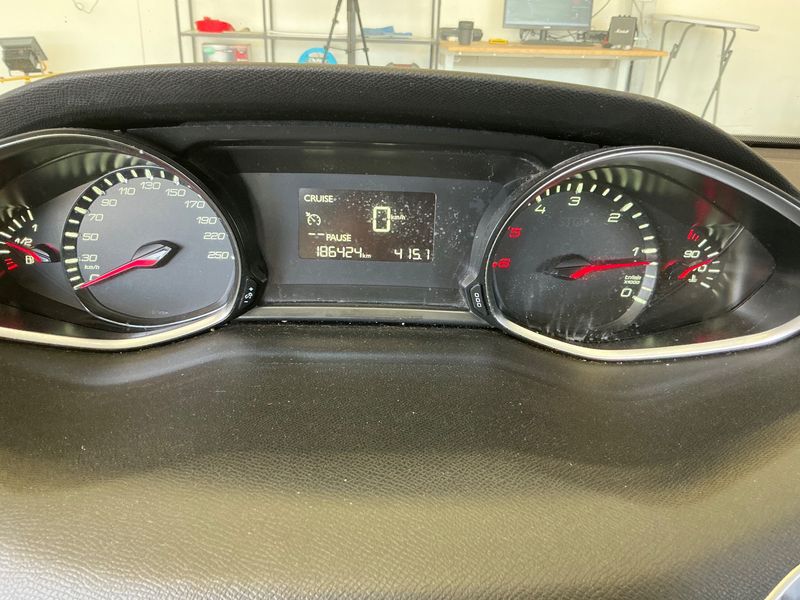 Peugeot 308 1.6 Blue-HDi Business Pack 2016 – снимка 18